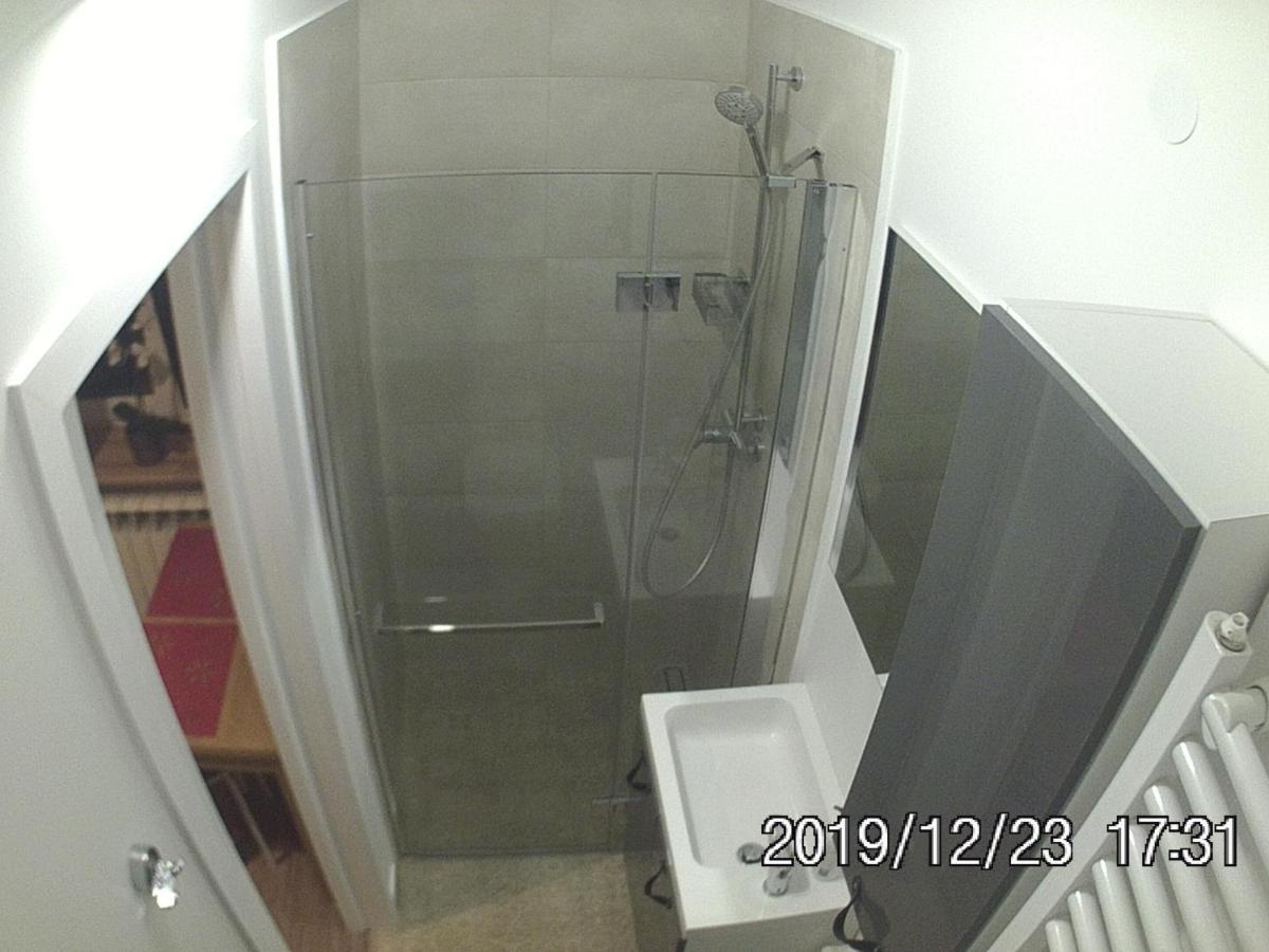Rent0Nline Brwinow Rooms ภายนอก รูปภาพ