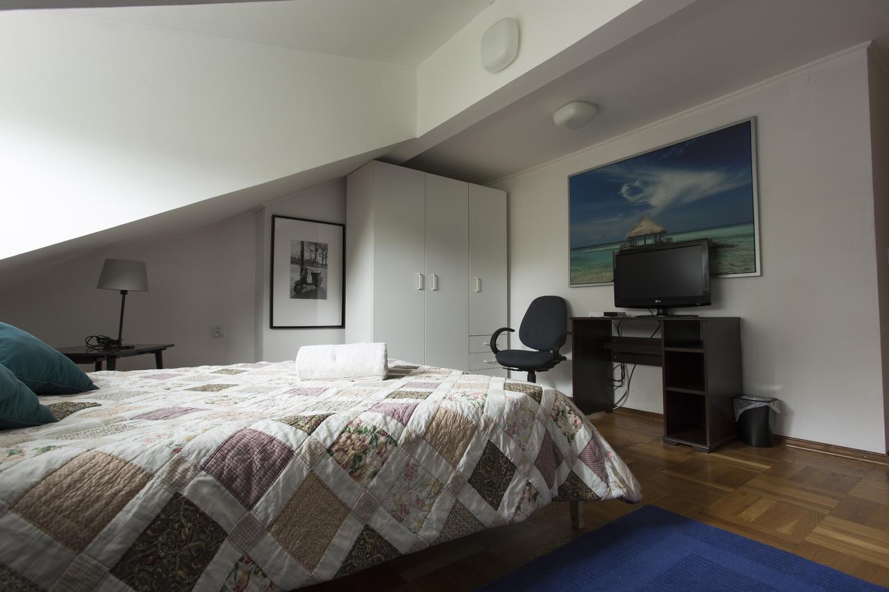 Rent0Nline Brwinow Rooms ภายนอก รูปภาพ