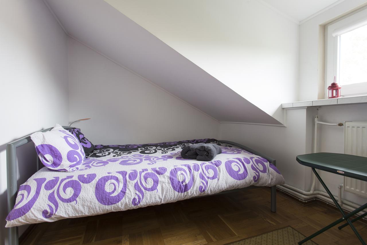 Rent0Nline Brwinow Rooms ภายนอก รูปภาพ
