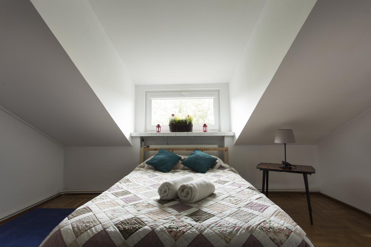 Rent0Nline Brwinow Rooms ภายนอก รูปภาพ